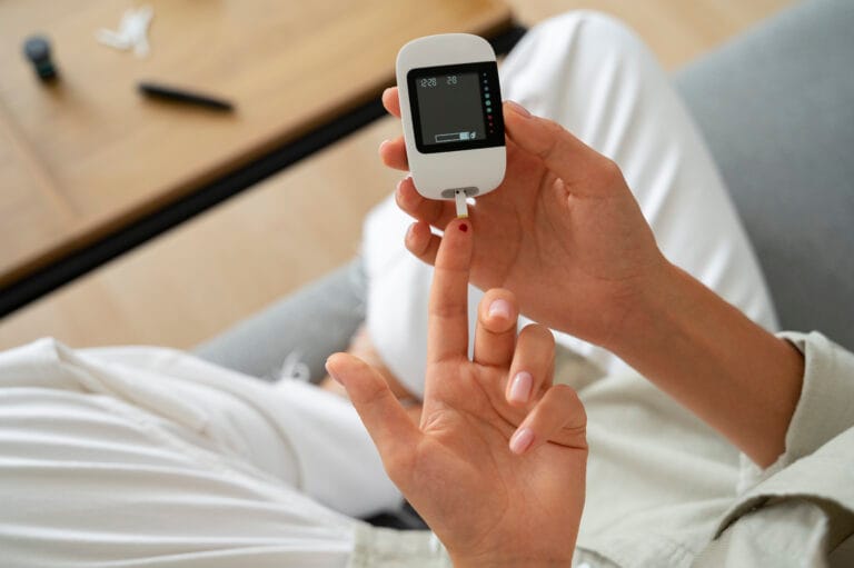 Diabetes vai além do controle glicêmico: é preciso olhar para o impacto emocional da doença